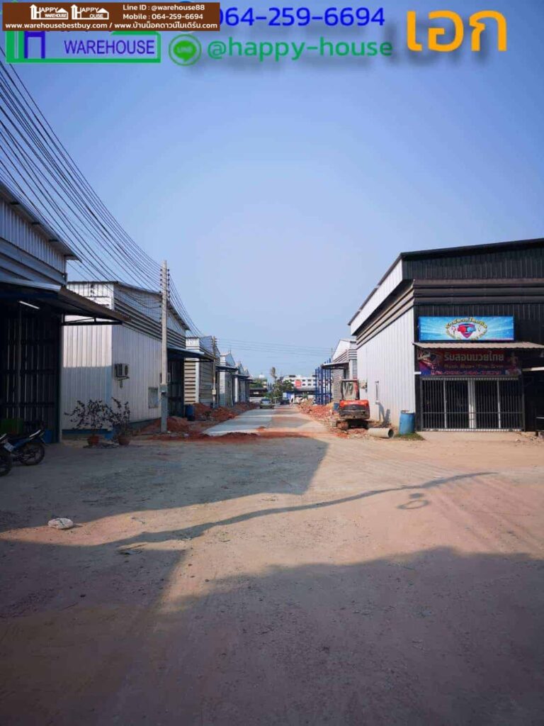 การเทถนนภายในโครงการ โกดังให้เช่า Happy Realestate สร้างโรงงาน สร้างโรงงาน by Happy Warehouse